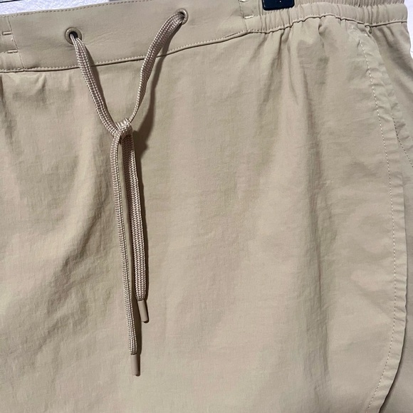 Eddie Bauer tan tulip hem skort medium - Picture 4 of 11